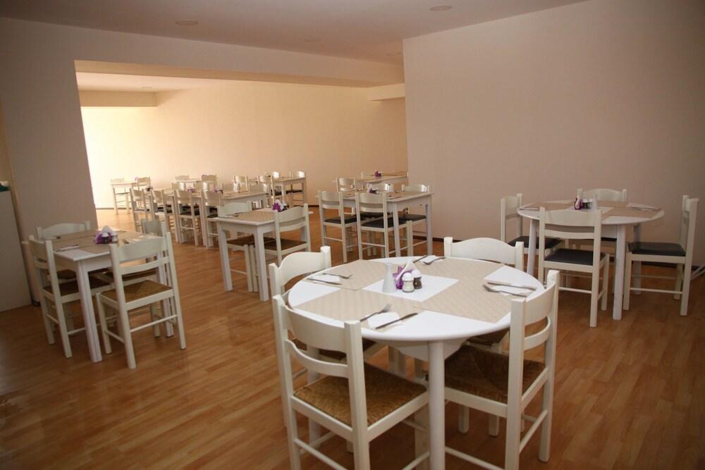 Triton Garden Hotel Malia Esterno foto